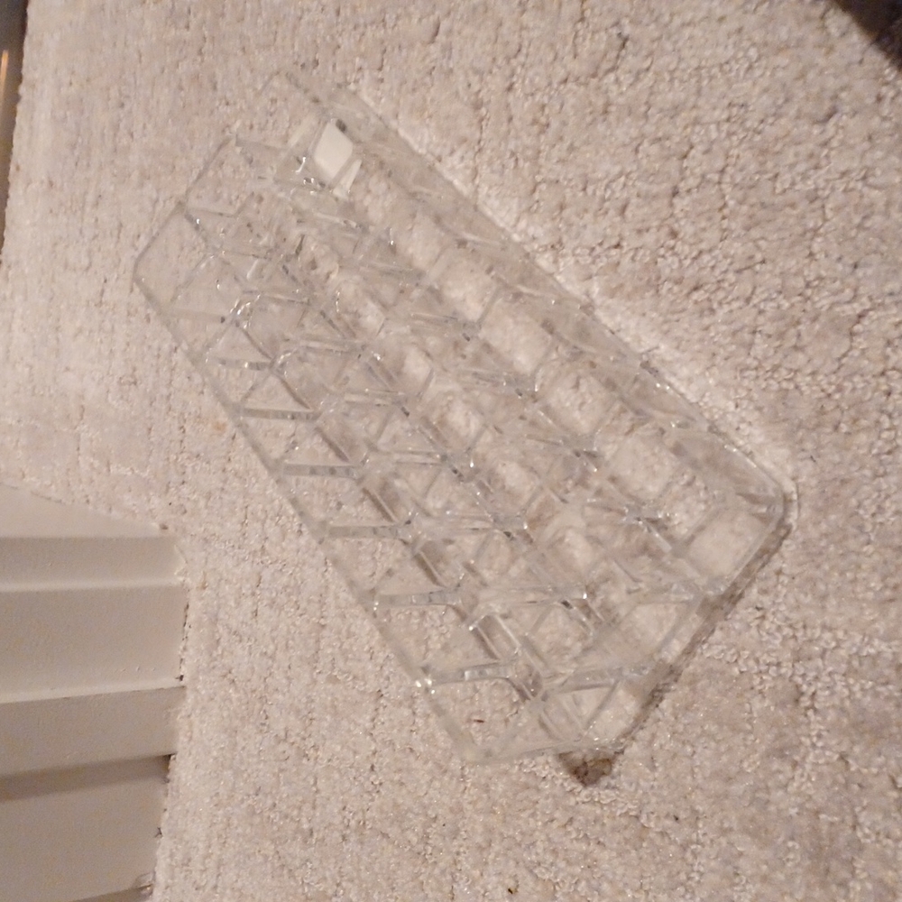 Acrylic organizer (lipstick holder)